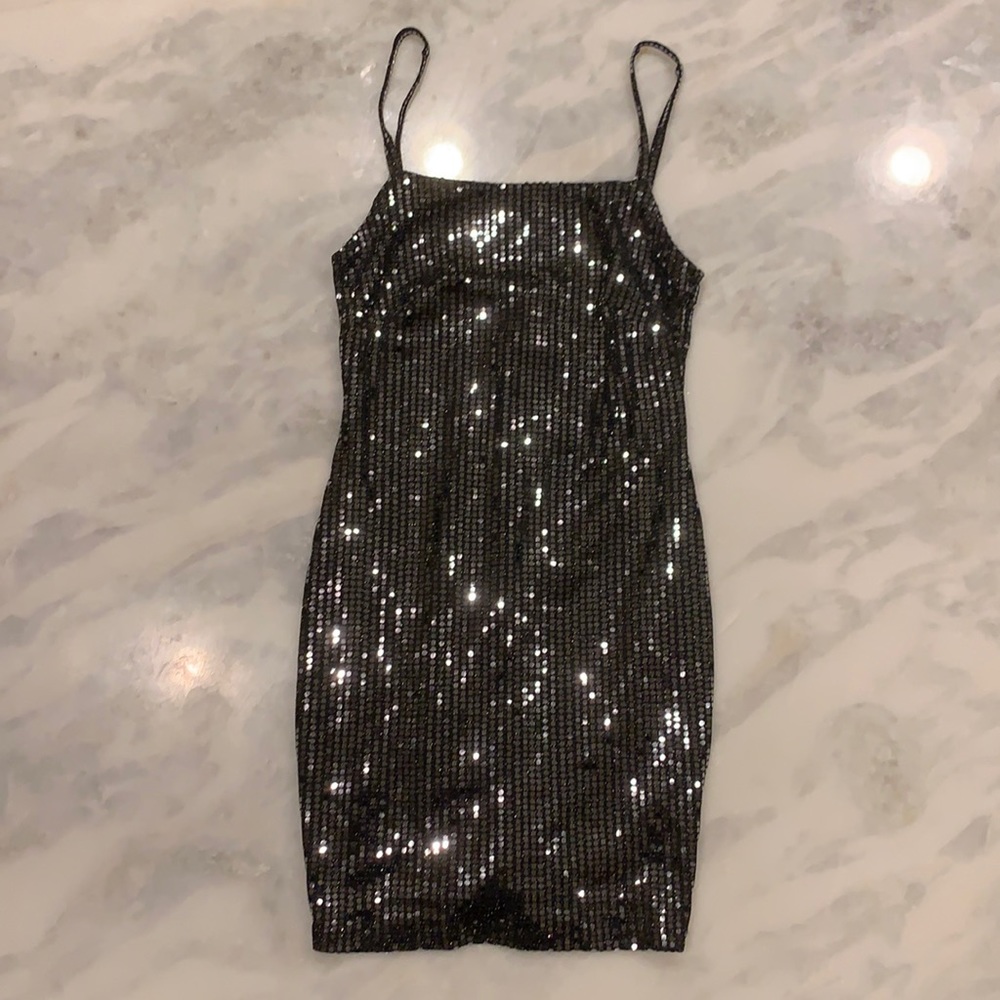 Women’s XS AQUA dress